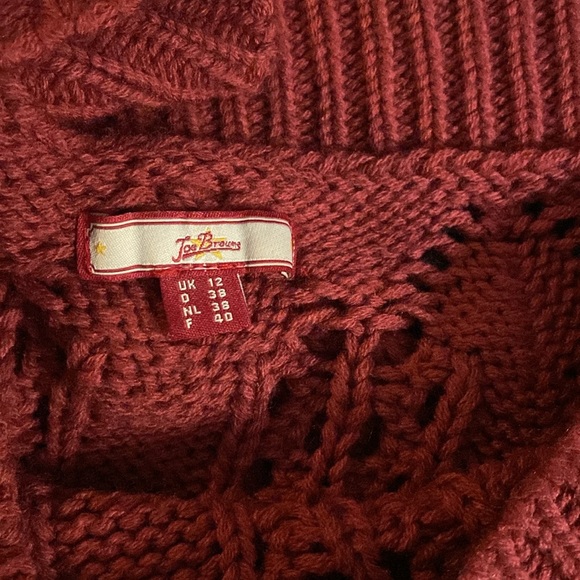 Sweater hardly worn size 8. - Picture 3 of 3